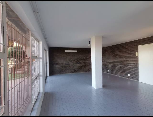 4 BEDROOM HOUSE FOR SALE IN BASSONIA